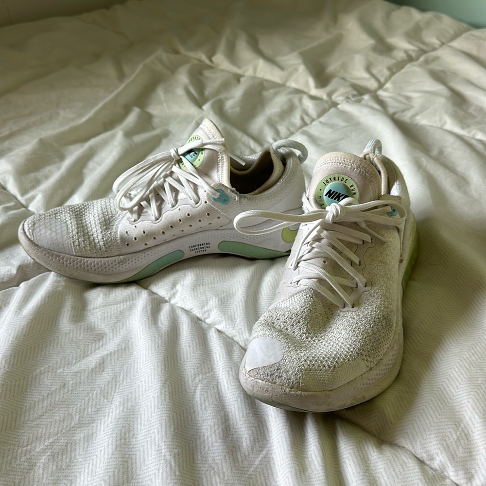 Nike Joyride White